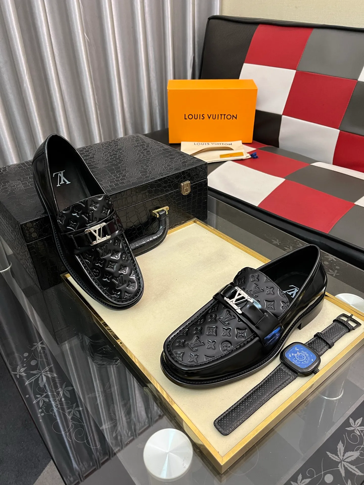 Men's Men's Shoes Men's Men's Shoes 💰520⌚️⌚️[LV] The most popular classic Louis Vuitton leather shoes. Synchronized with the official website, the upper adopts Italian imported upper embossing➕comfortable cowhide lining, fashionable atmosphere, unique brand and unique craftsmanship. Highlighting the hot style of the new year. Stop hesitating, stop wandering, get it now. Code number: 38--44. 3️⃣colors available